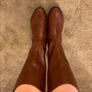 Basically new leather boots